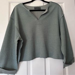Urban outfitters dark teal/green cropped sweater. Size XSmall